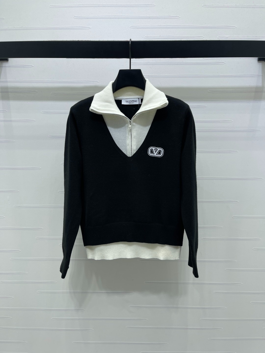 발렌티노 25 신상 페이크 니트 탑