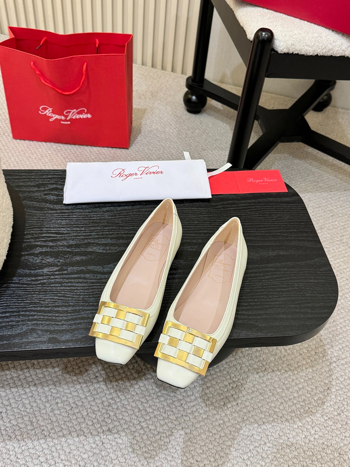 로저비비에 신상 트롬페트 단화