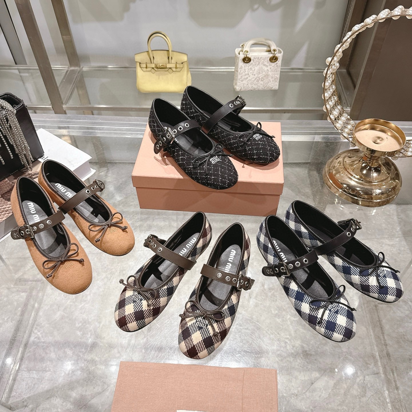 미우미우 신상 메리제인 플랫 슈즈