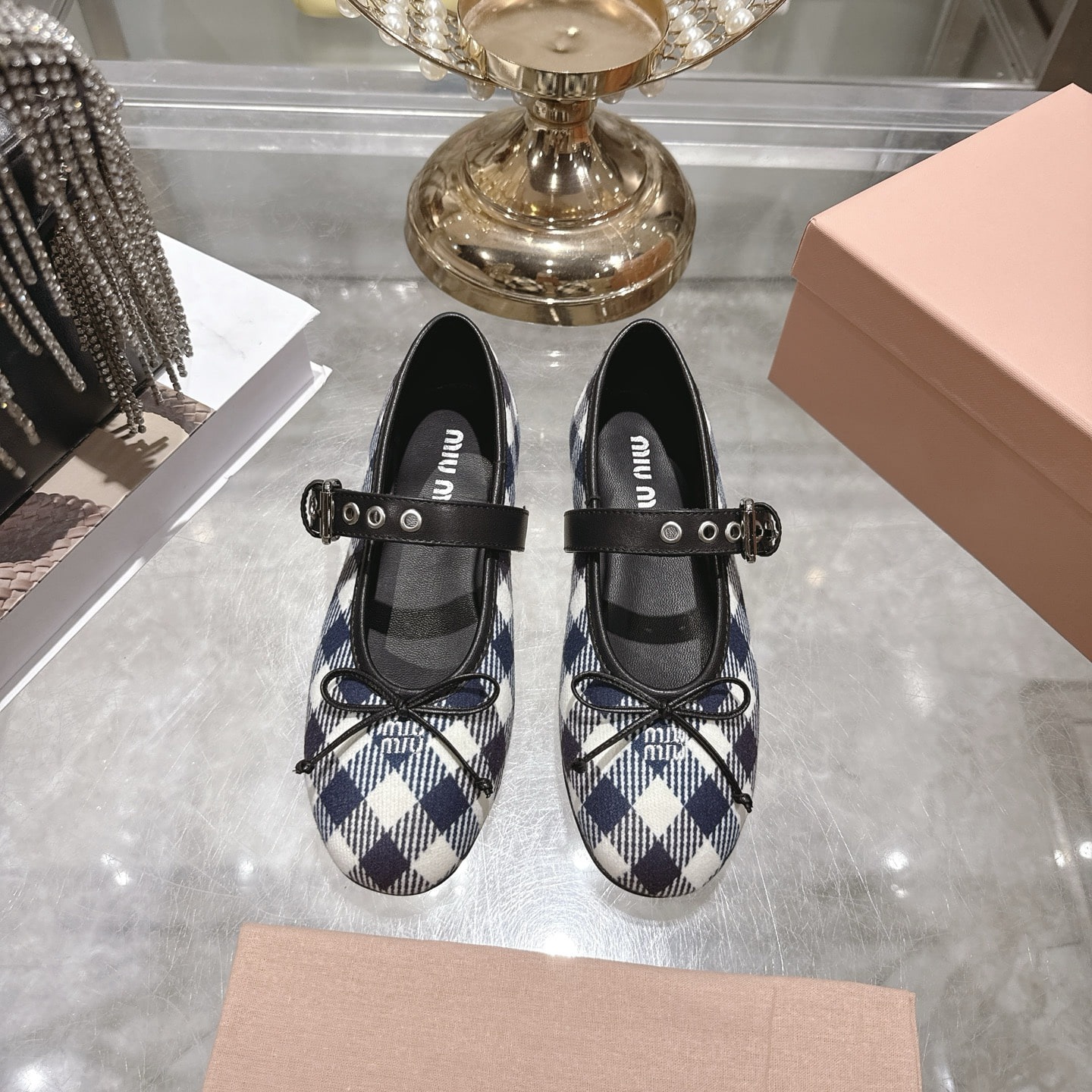 미우미우 신상 메리제인 플랫 슈즈
