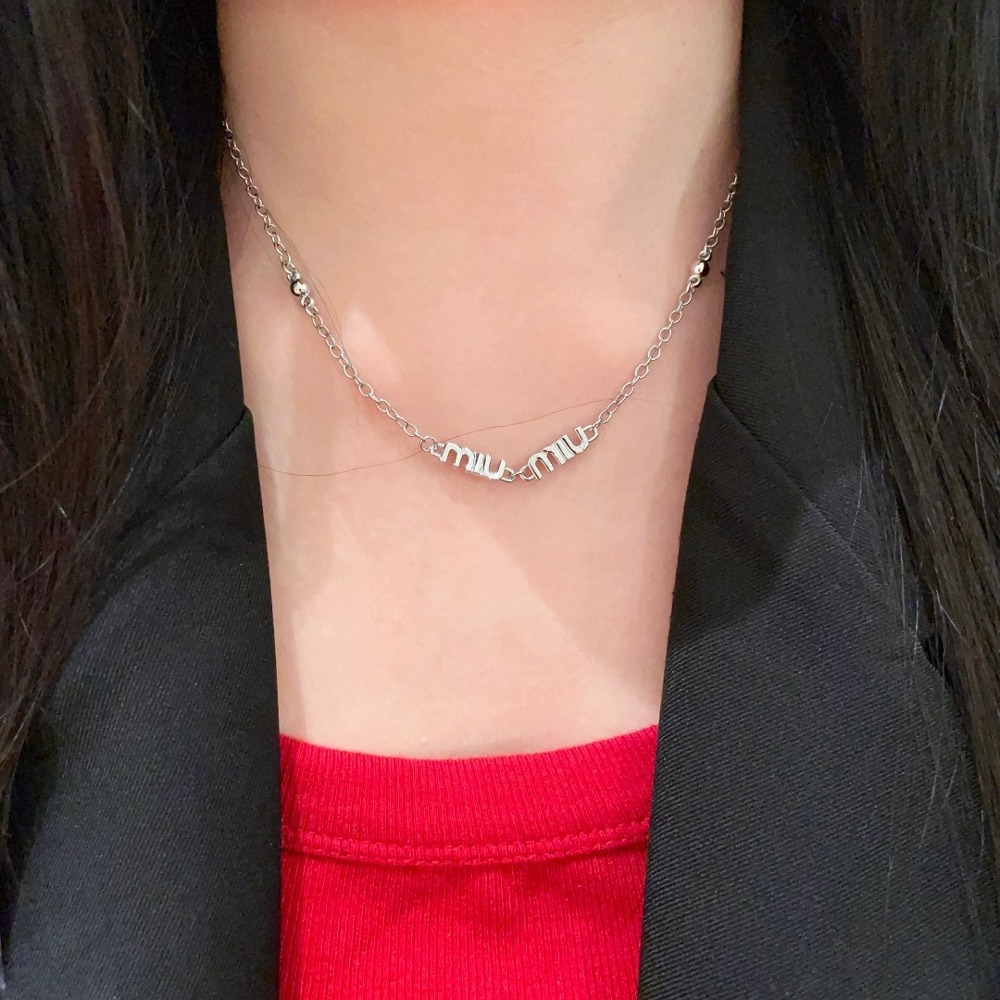 미우미우 이니셜 목걸이