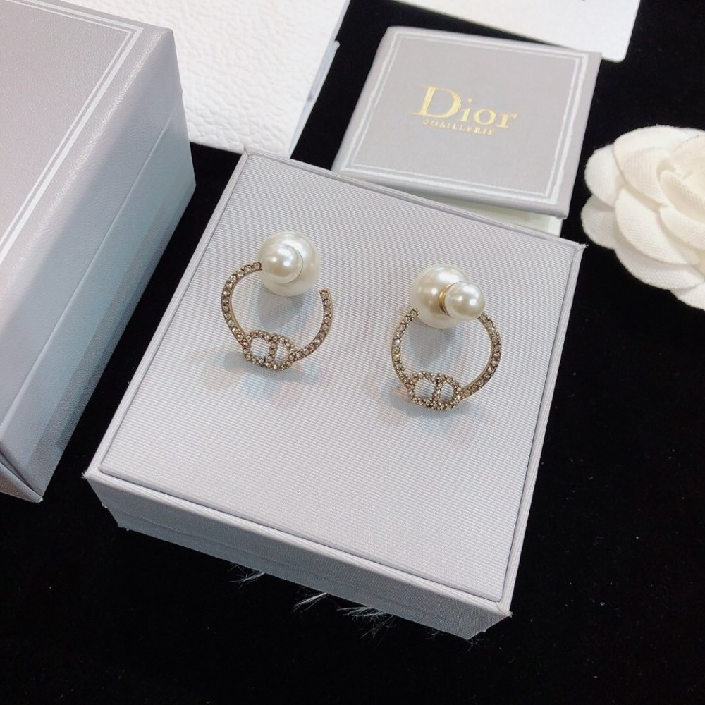디올 초봄 신상 이어링