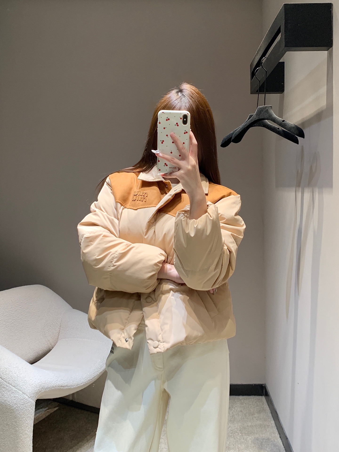 미우미우 25Fw 신상 마이크로 다운 점퍼