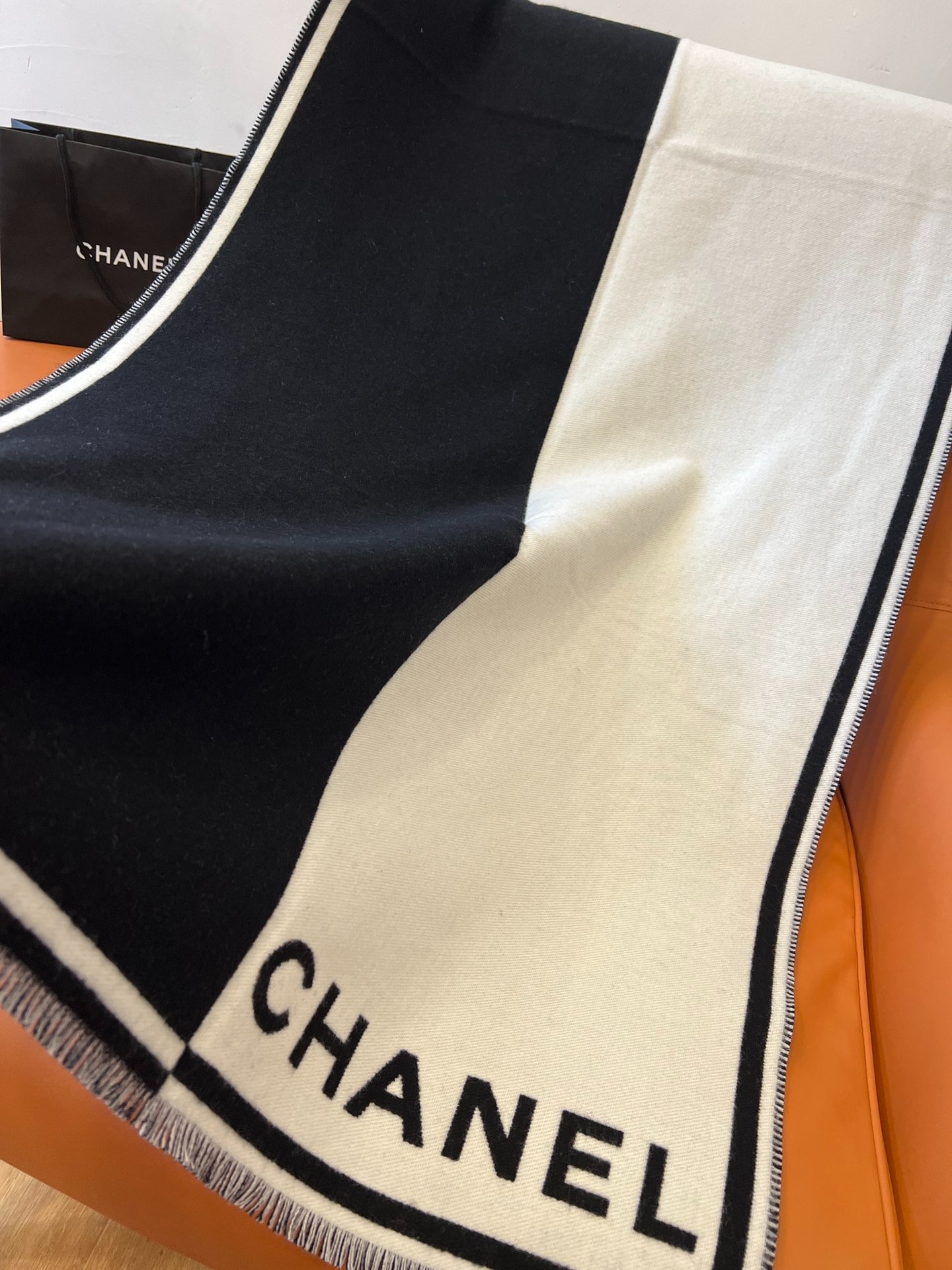 샤넬 신상 캐시미어 머플러