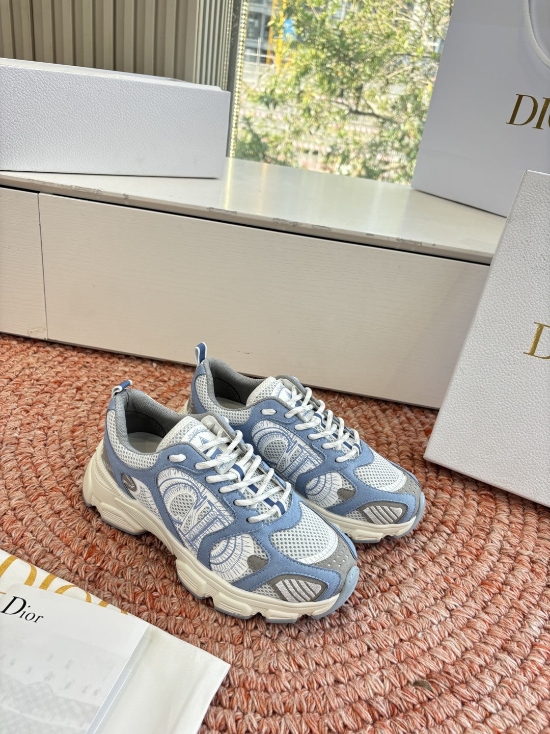 디올 신상 스니커즈