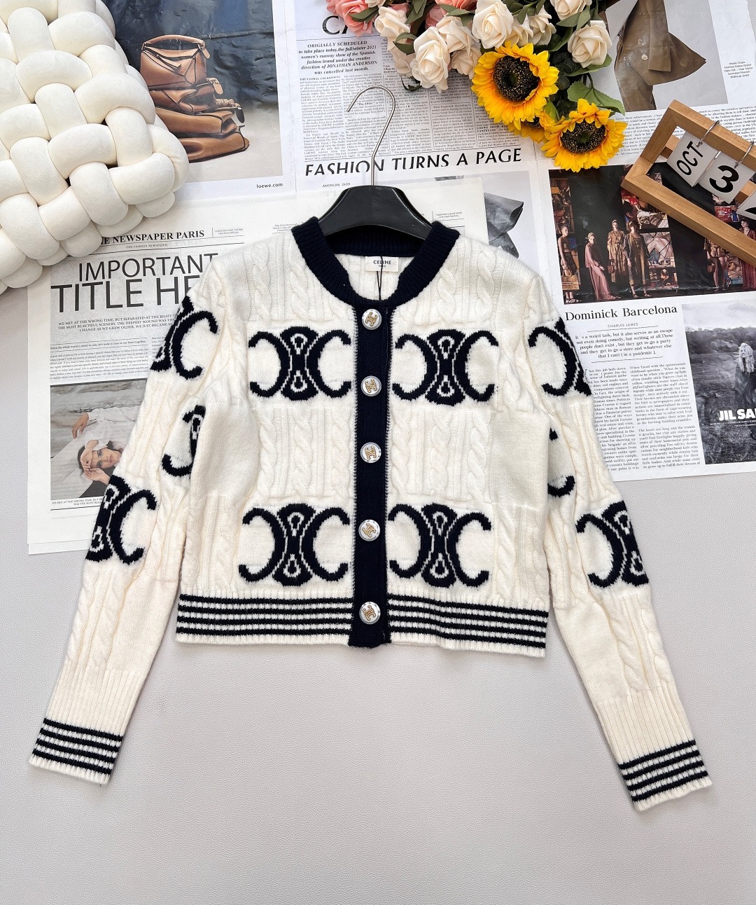 셀린느 신상 자카드 니트 가디건
