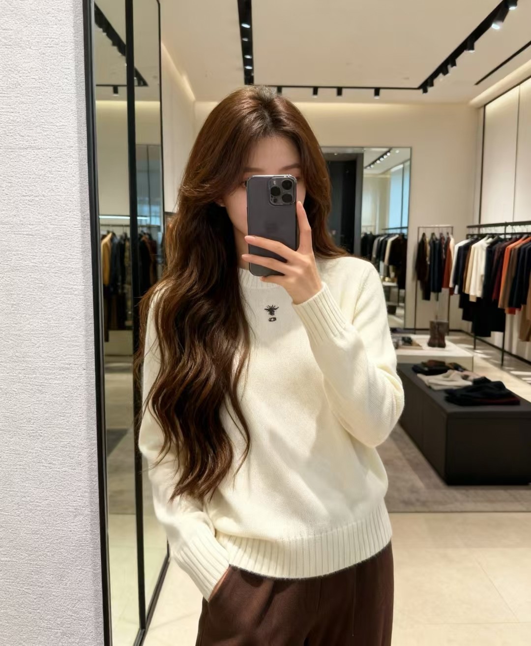 디올 26 봄 무지 라운드 긴팔