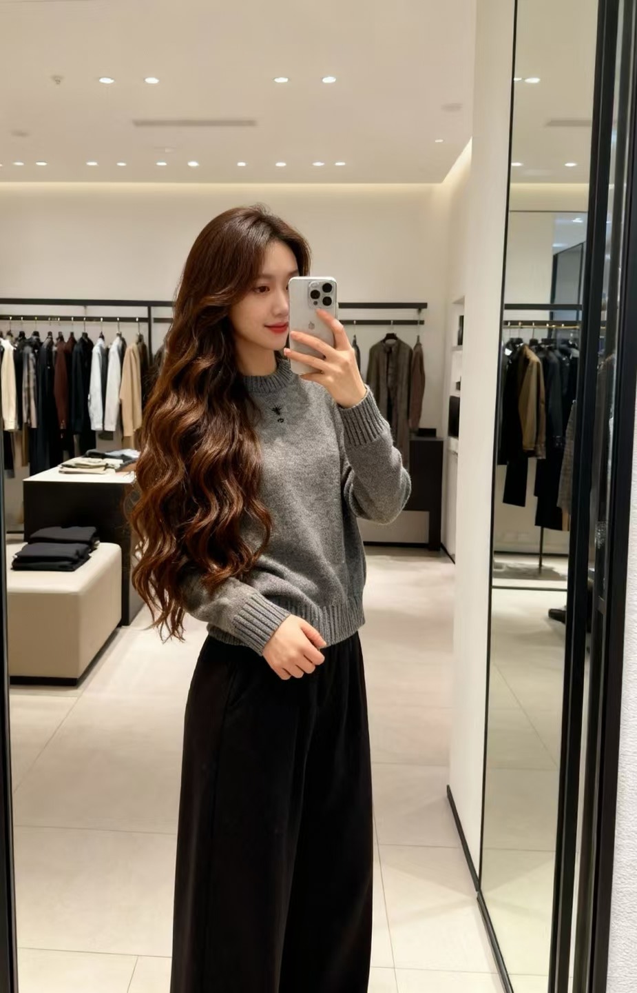 디올 26 봄 무지 라운드 긴팔