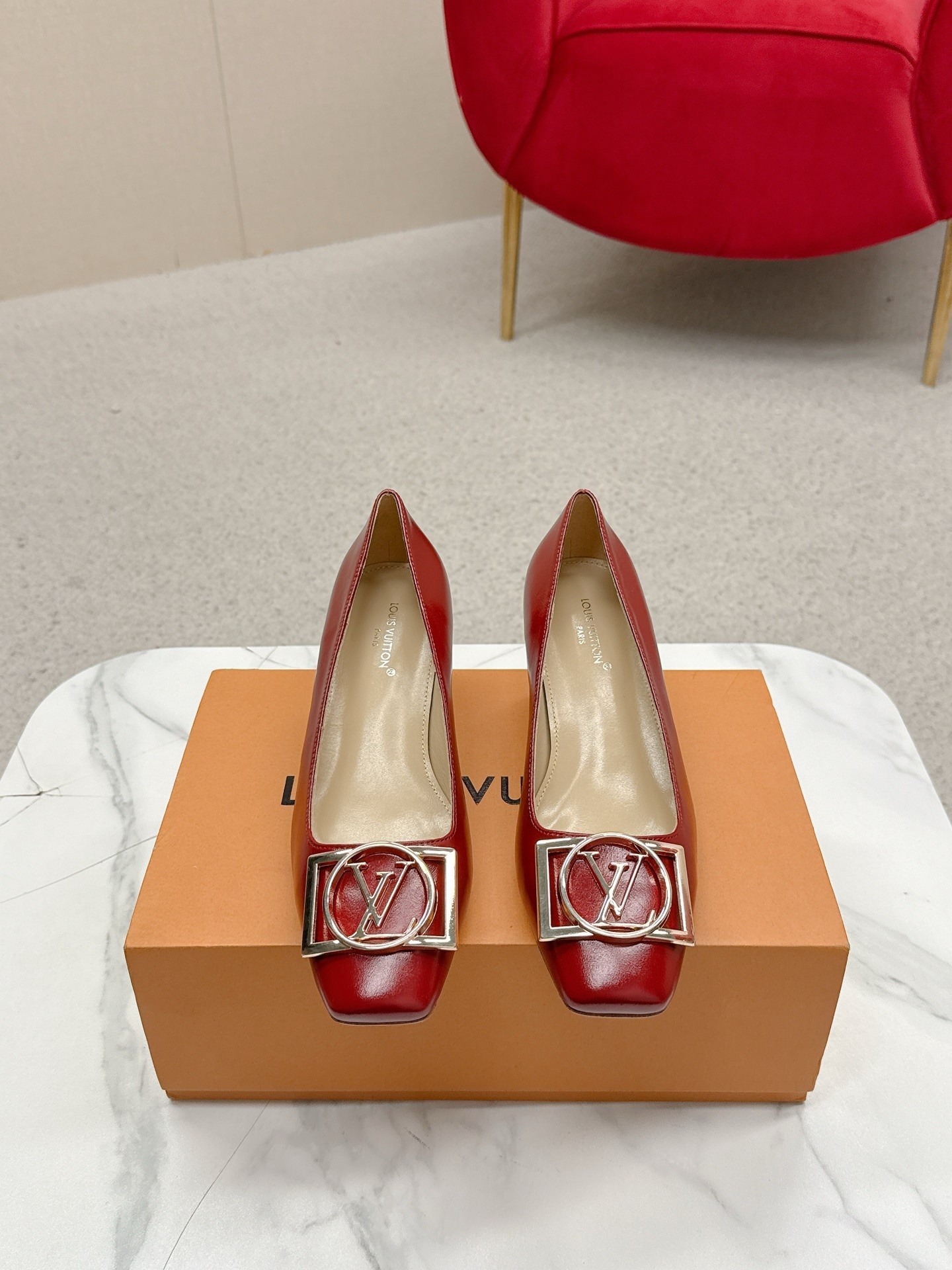 루이비통 클래식 스틸레토 힐