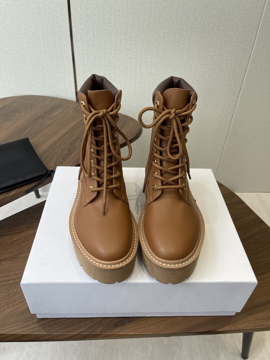 셀린느 25  신상 양멱  앵클부츠