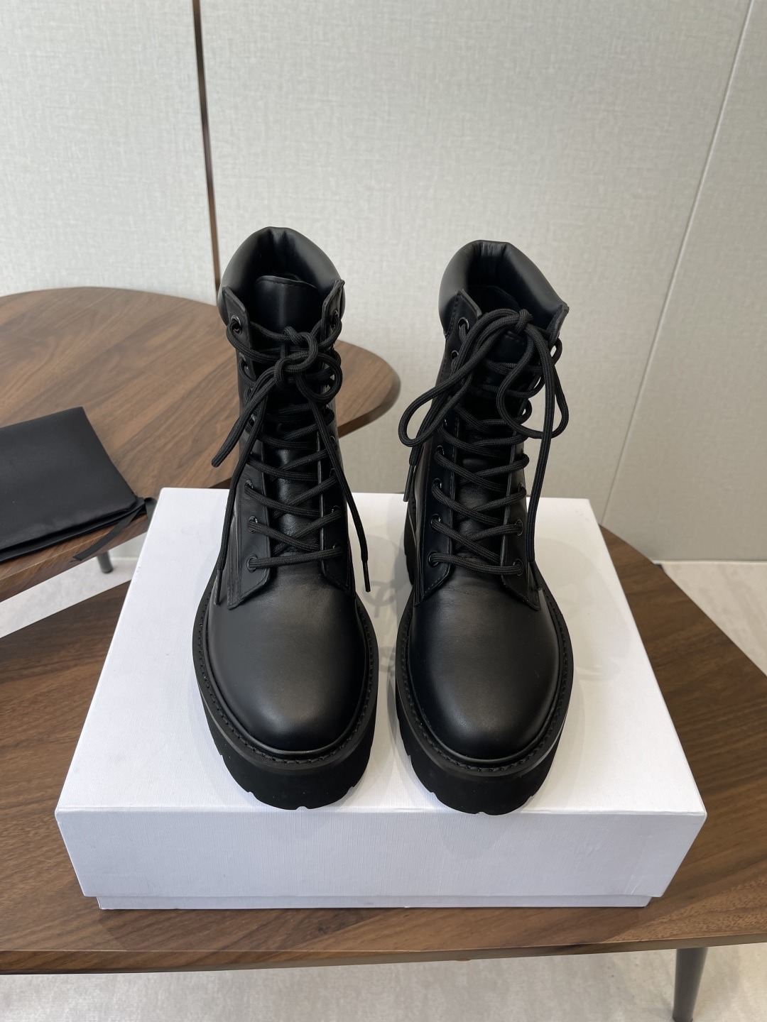 셀린느 25  신상 양멱  앵클부츠