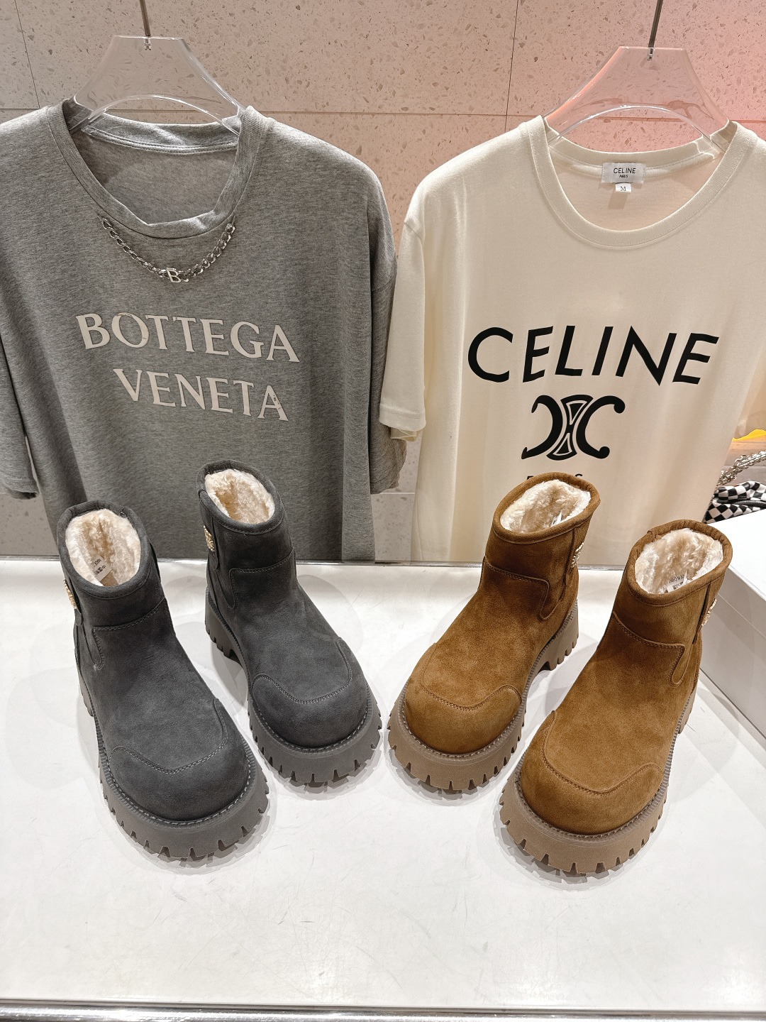 로에베 신상 스노우 양털 부츠