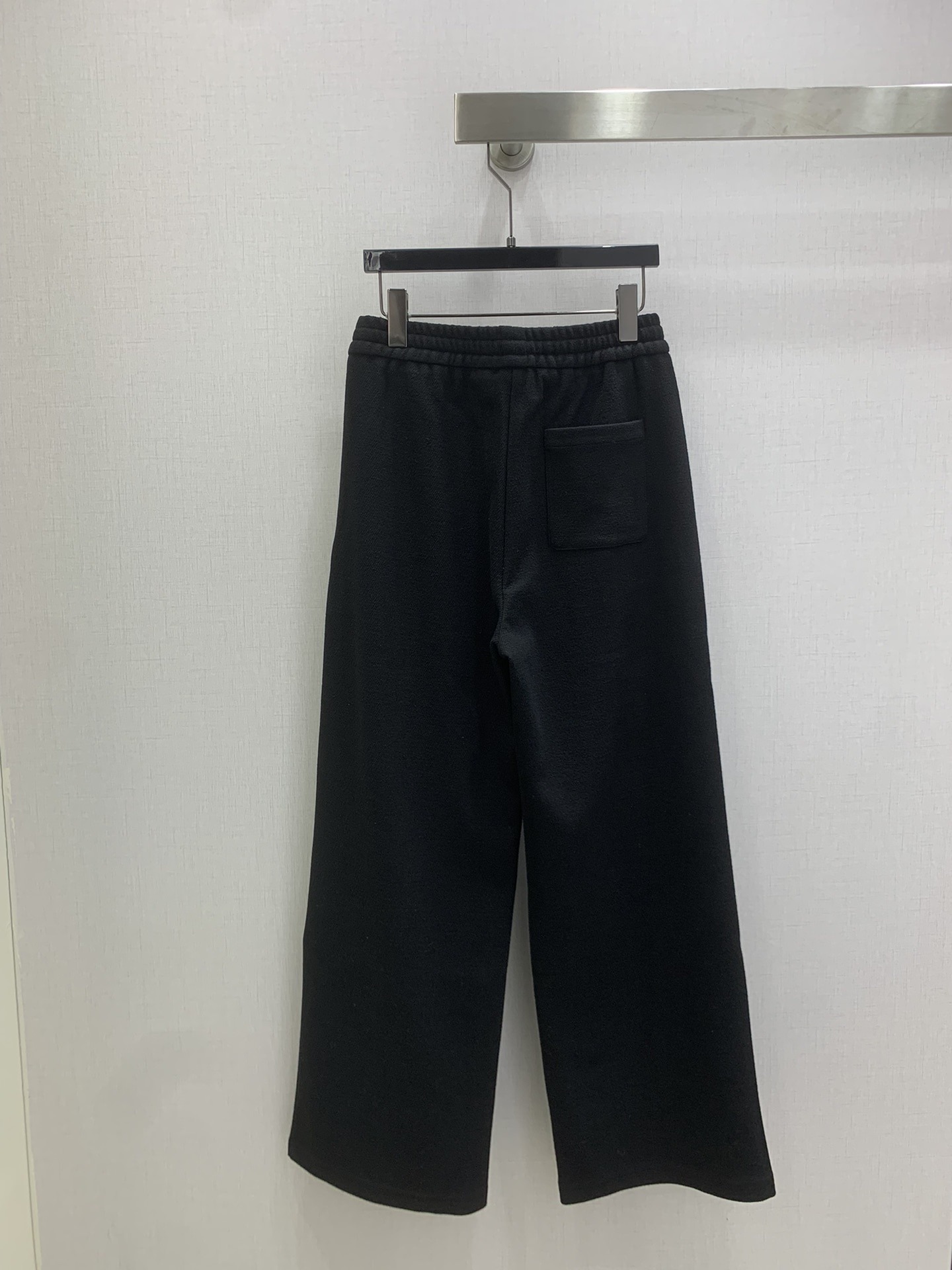 샤넬 25 신상 포켓 더블 C 와이드 팬츠