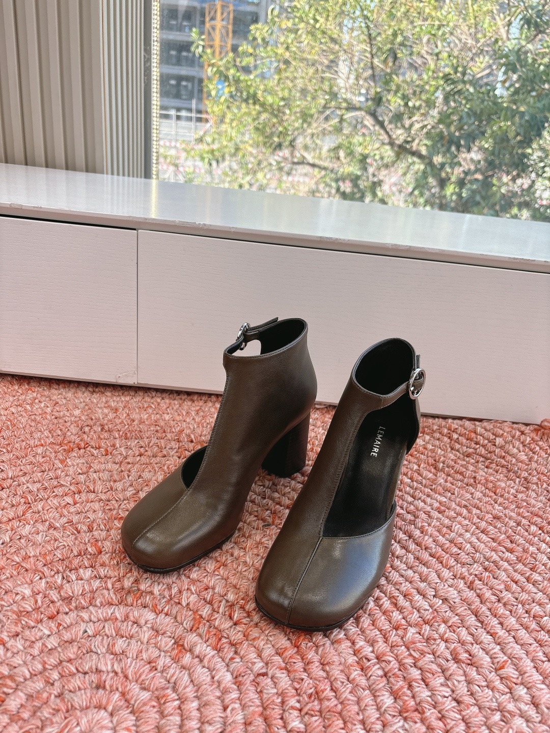 르메르 통굽 펀칭 앵클부츠