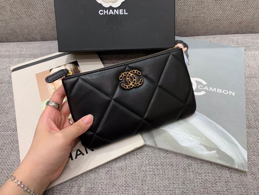 샤넬 19 스몰 파우치 AP1059 