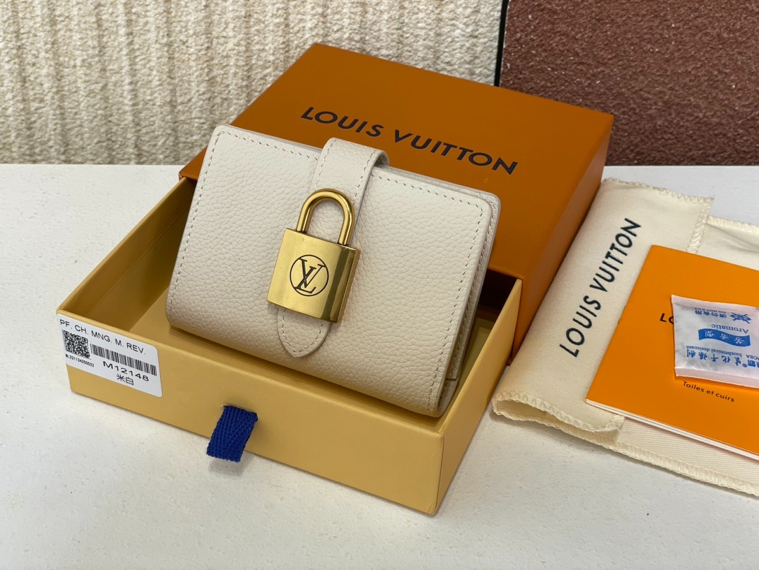 루이비통 로우 키 컴팩트 월렛