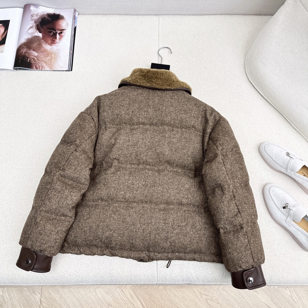 브루넬로쿠치넬리쿠치넬리 신상 양털 터틀넥 숏패딩