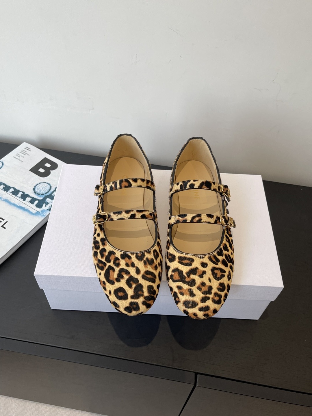 셀린느 신상 메리제인 플랫