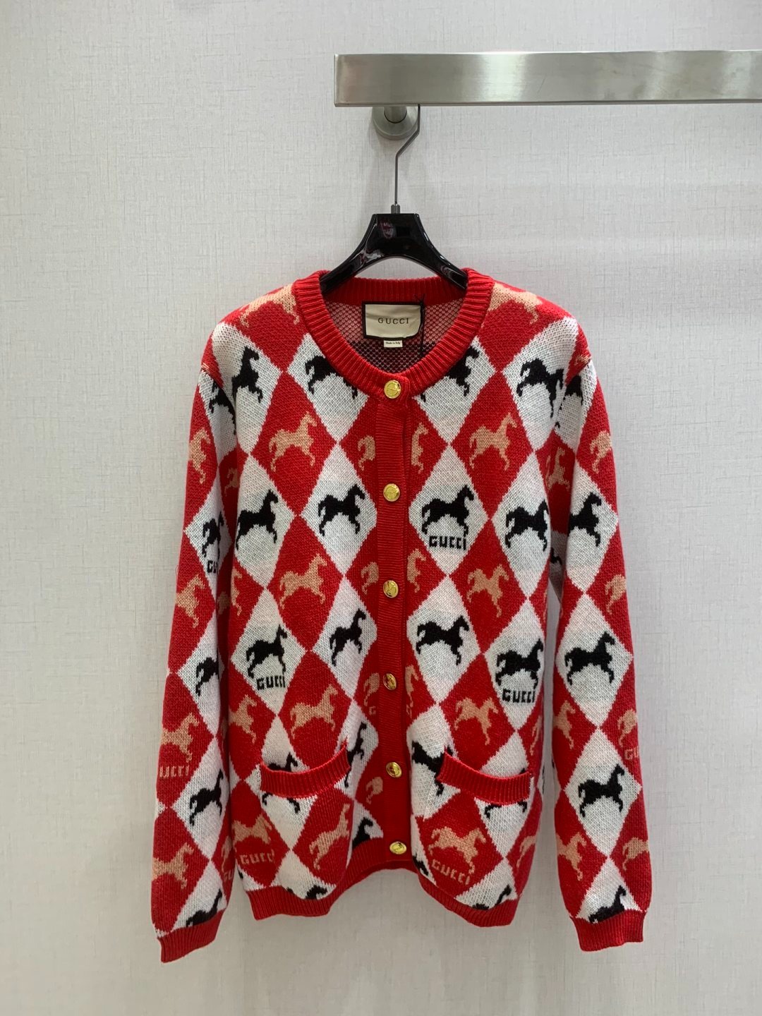 구찌 25 신상 라운드 니트 가디건