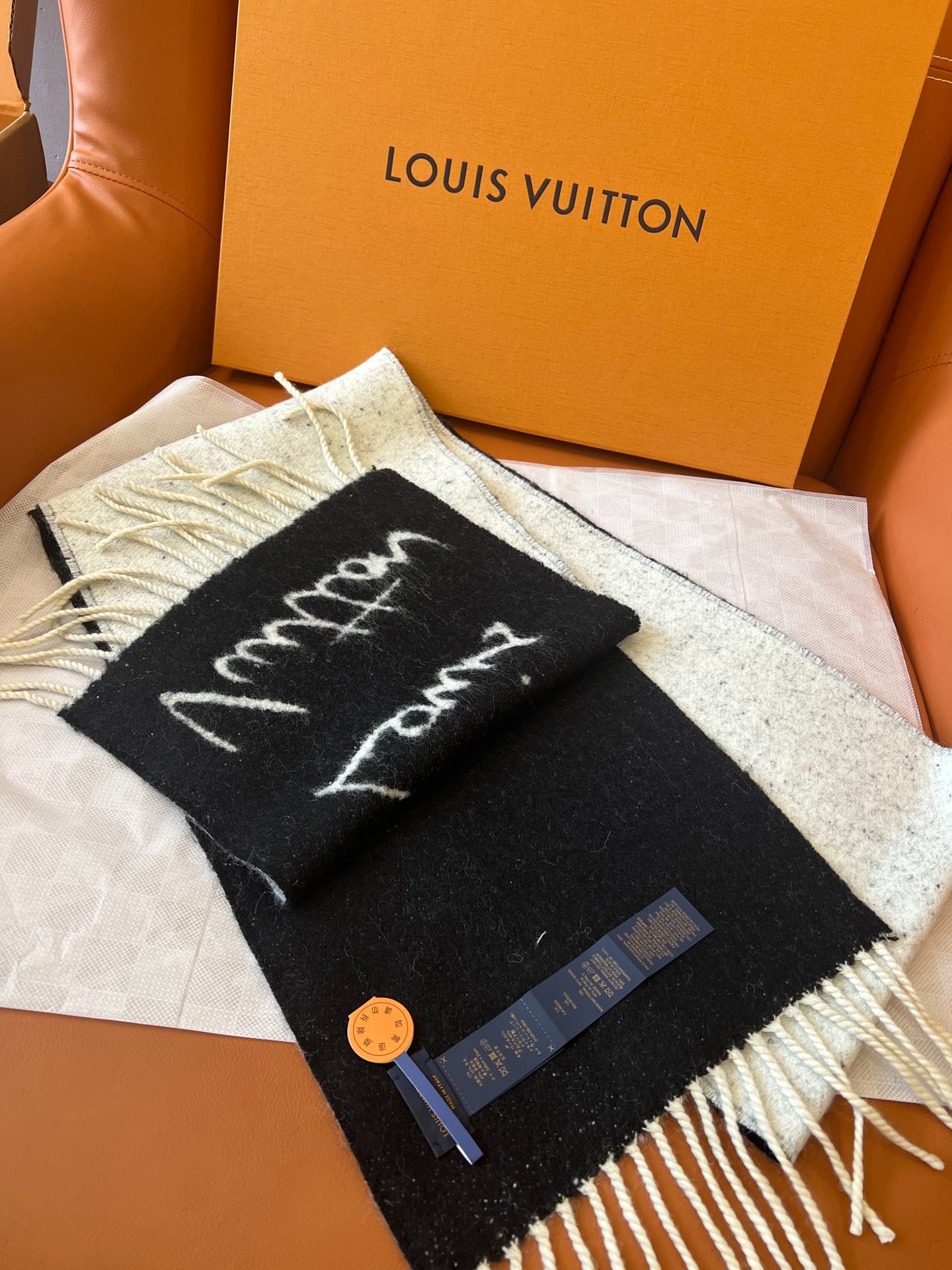 루이비통 겨울 신상 앙고라 머플러