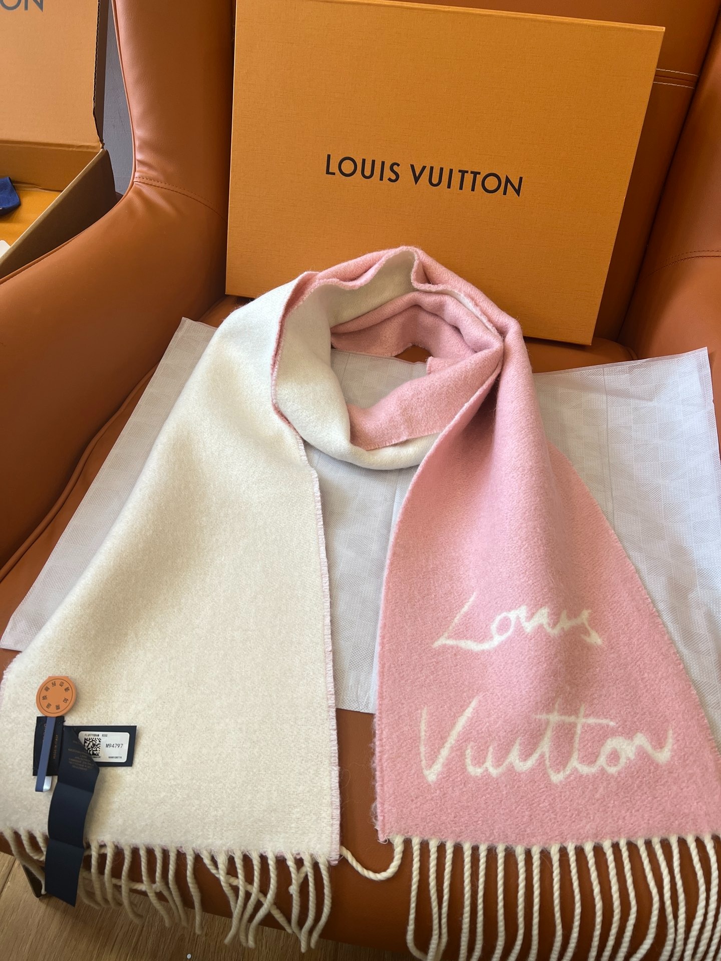 루이비통 겨울 신상 앙고라 머플러