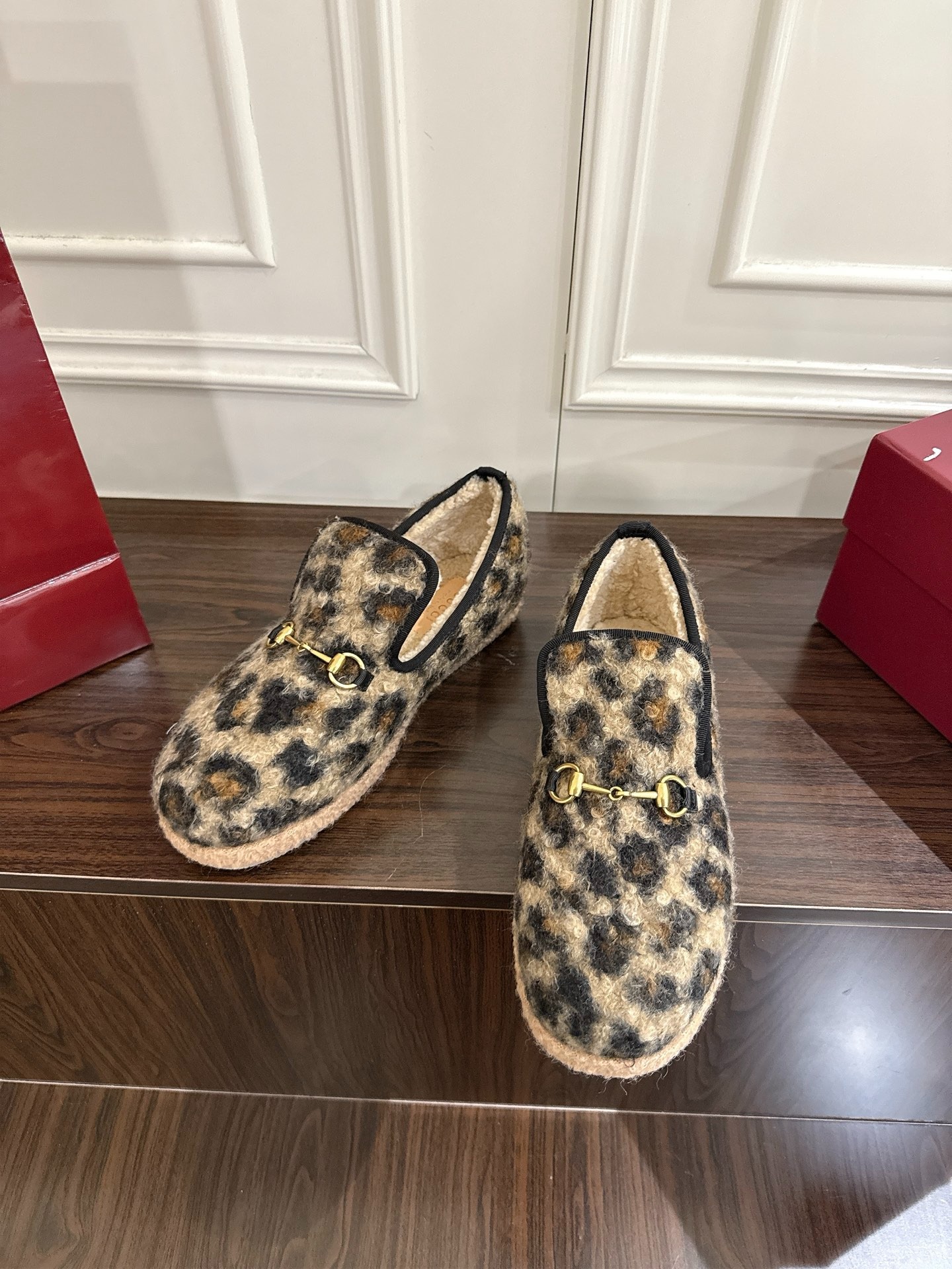 구찌 홀스빗 레오파드 퍼 단화