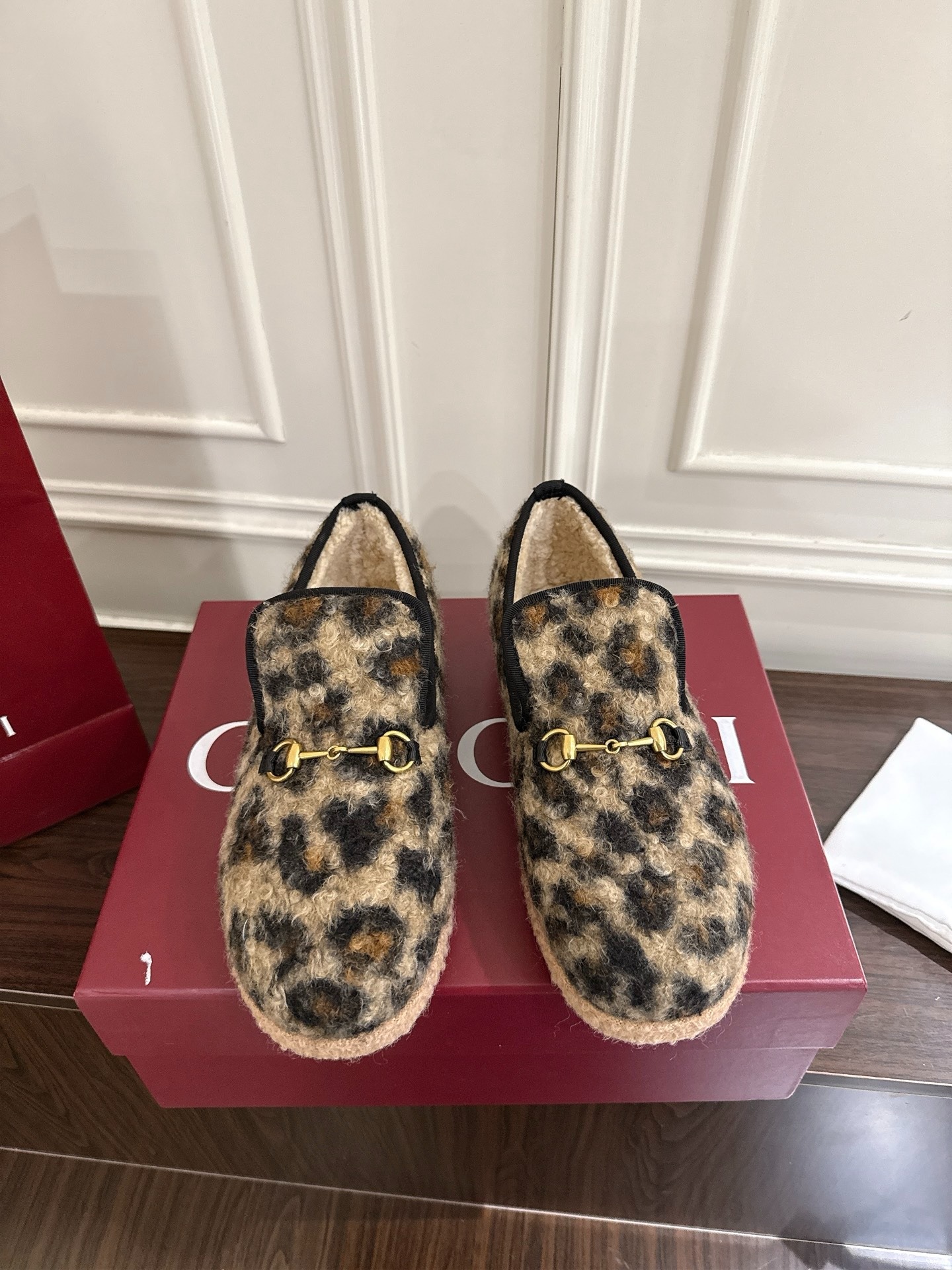 구찌 홀스빗 레오파드 퍼 단화