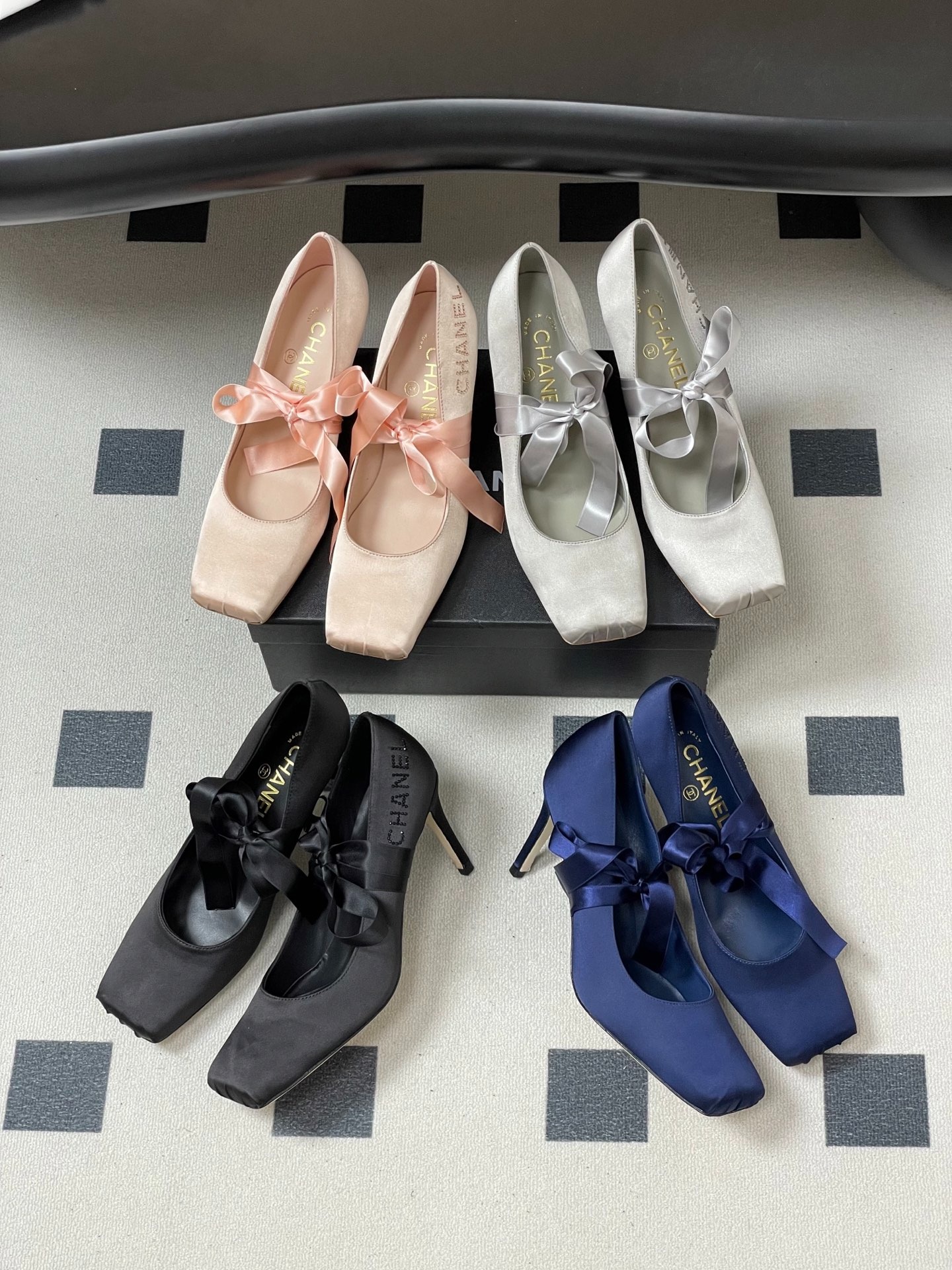 샤넬 26 신상 빈티지 힐 단화