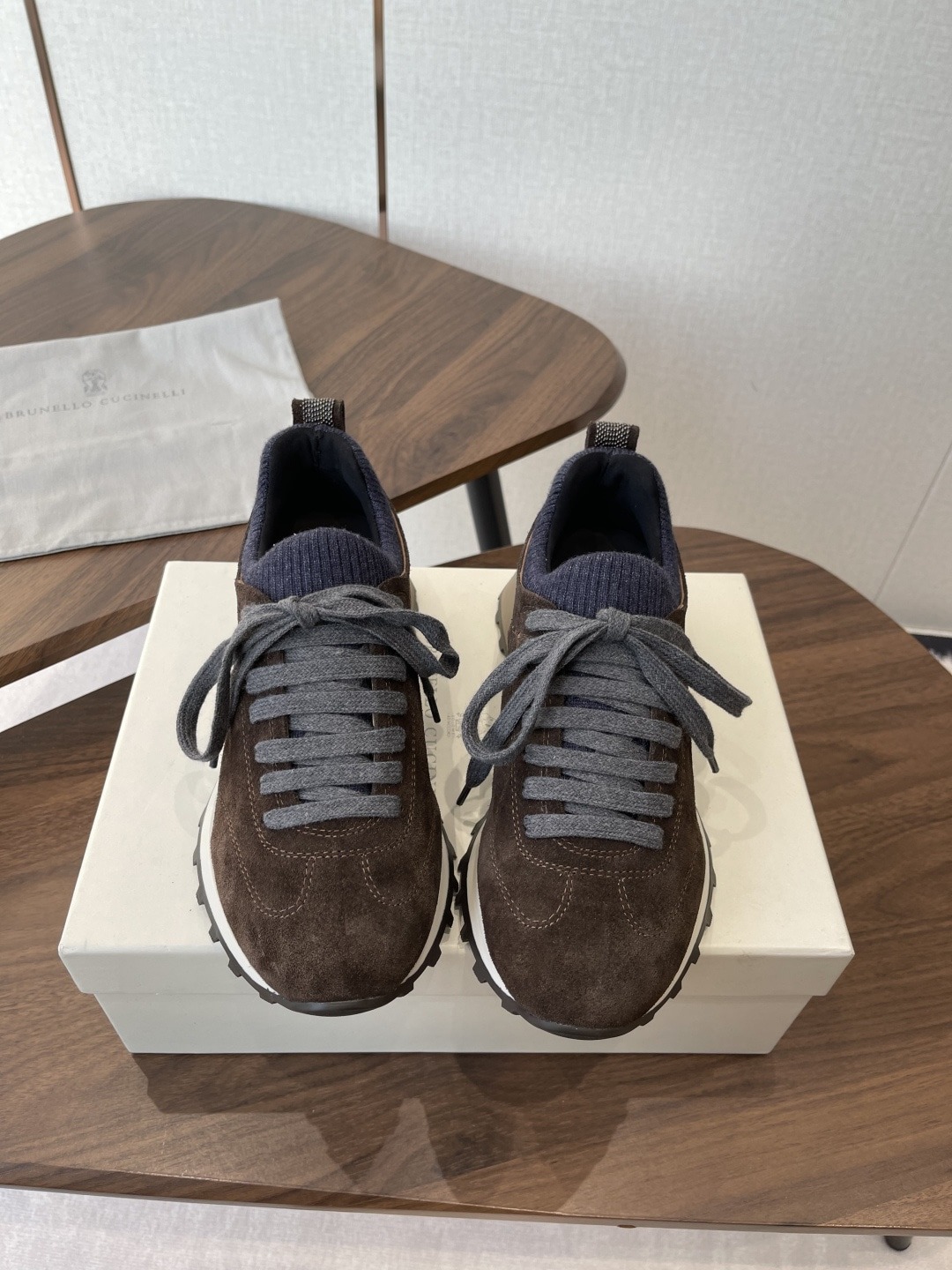 브루넬로쿠치넬리 쿠치넬리 25ss 신상 스니커즈