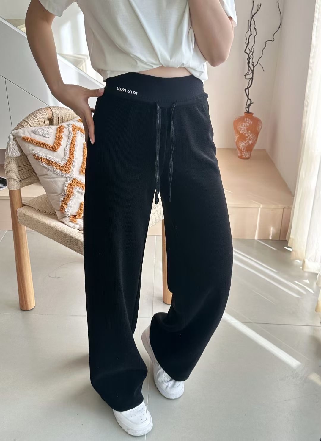 미우미우 신상 스트링 바지