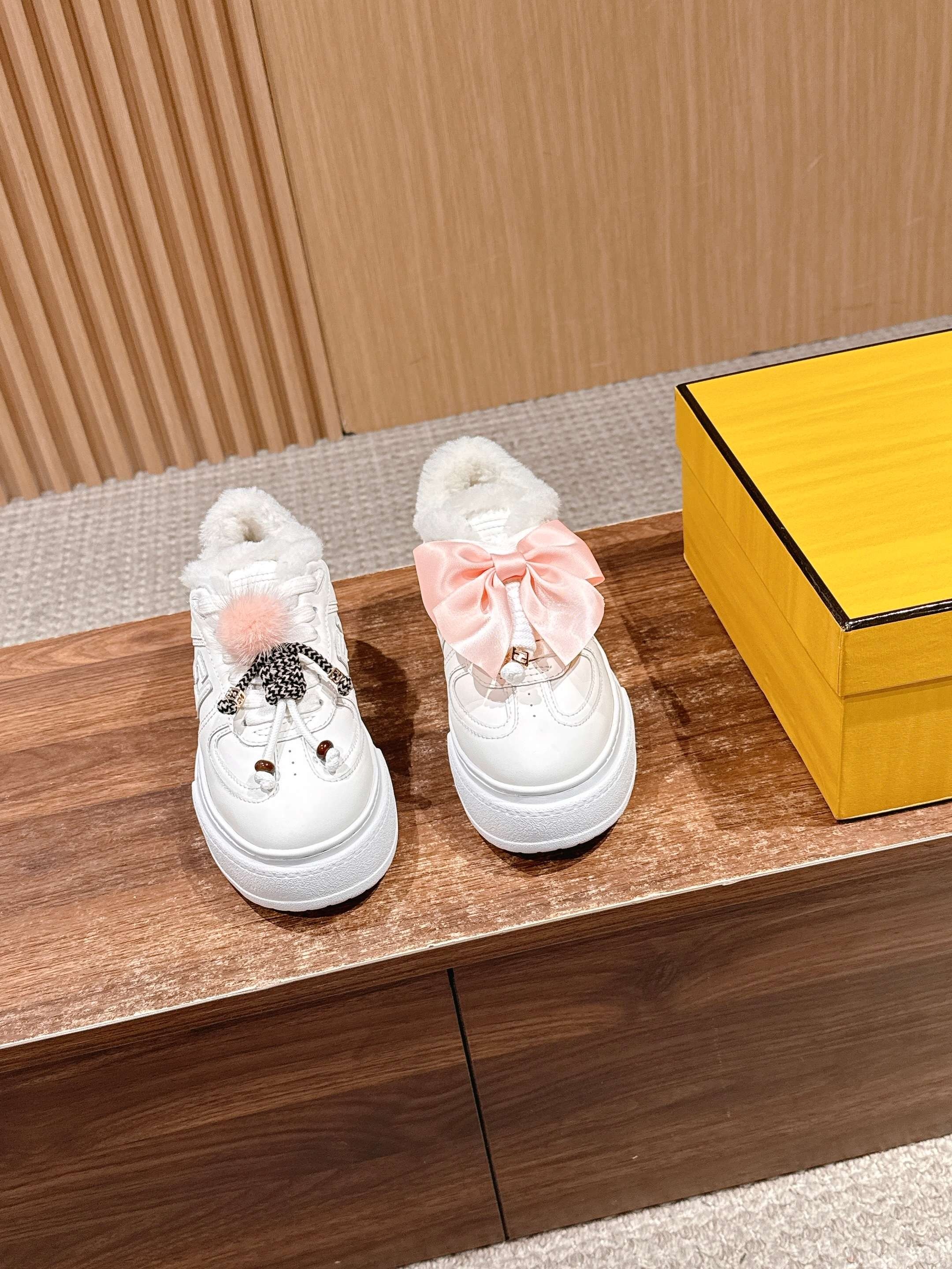 펜디 신상 통굽 스니커즈