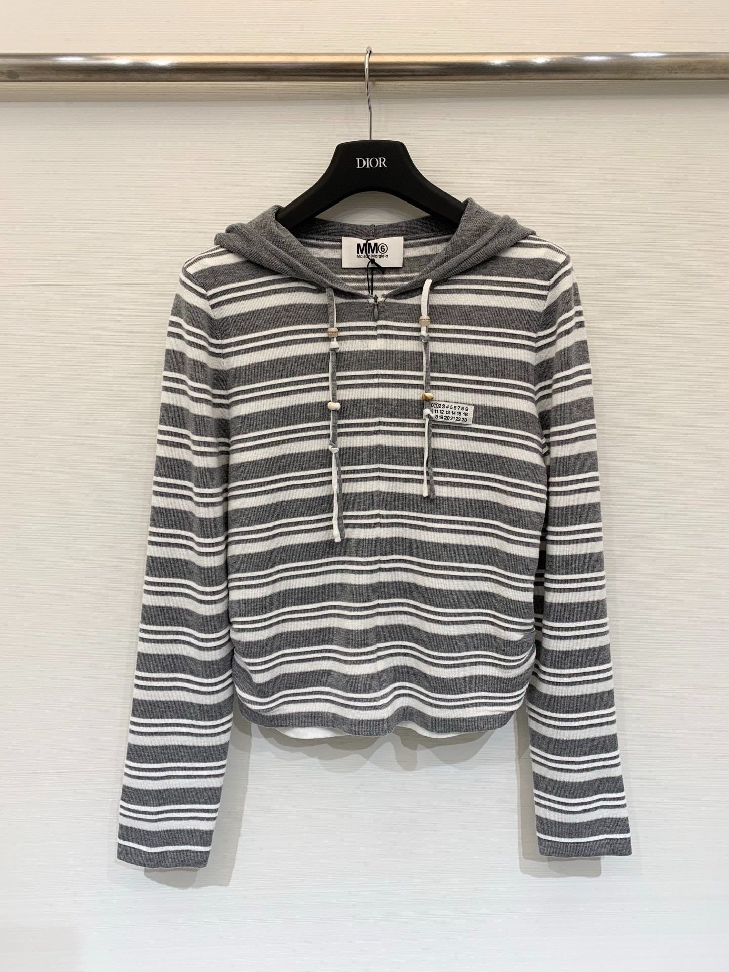 메종마르지엘라 신상 스트라이프 후드 니트