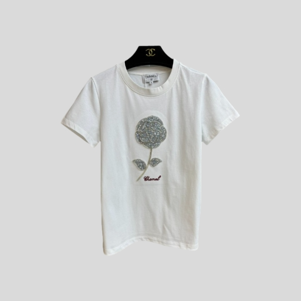 샤넬 플로럴 자수 티셔츠