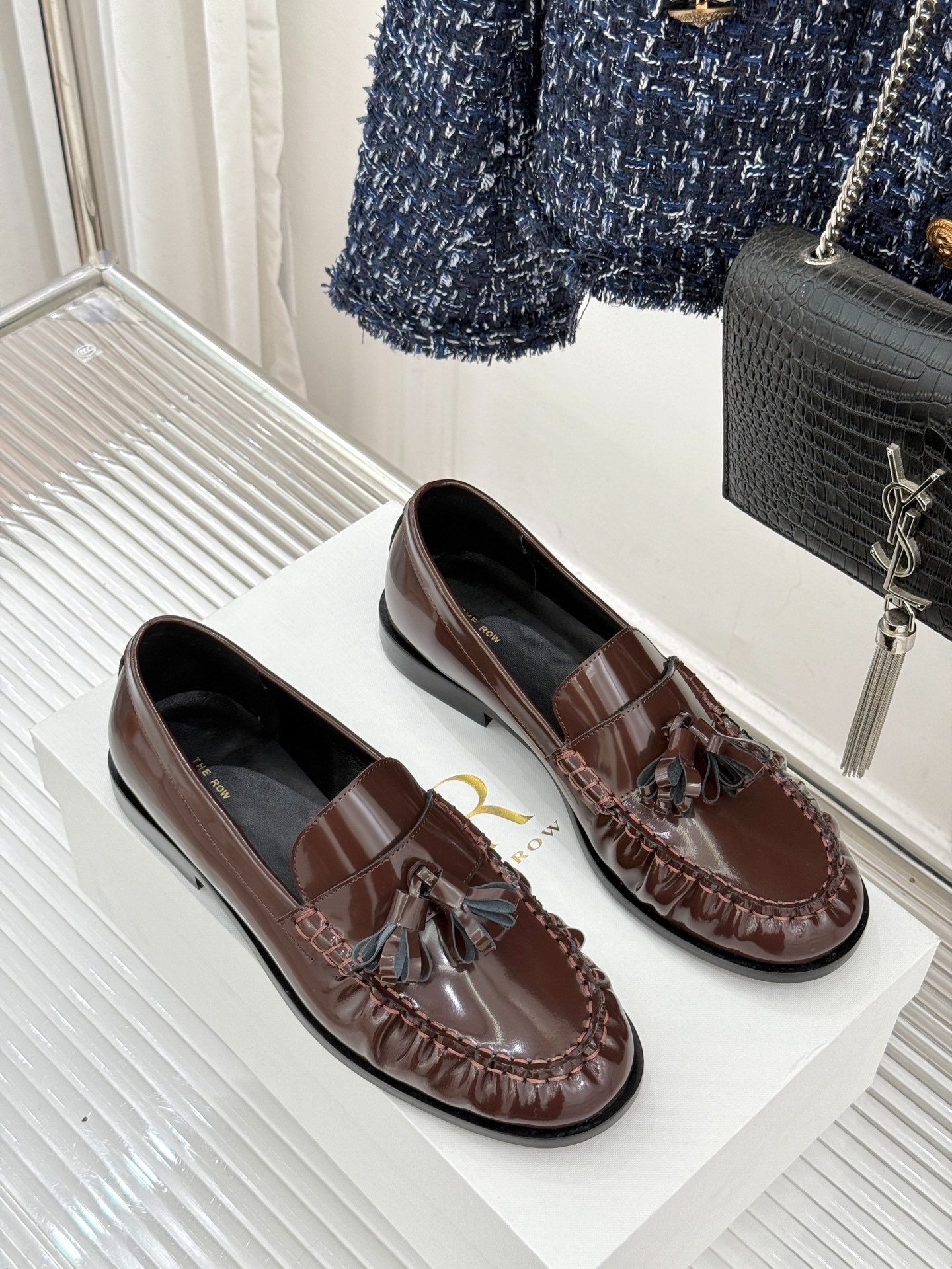 더로우 신상 빈티지 태슬 로퍼