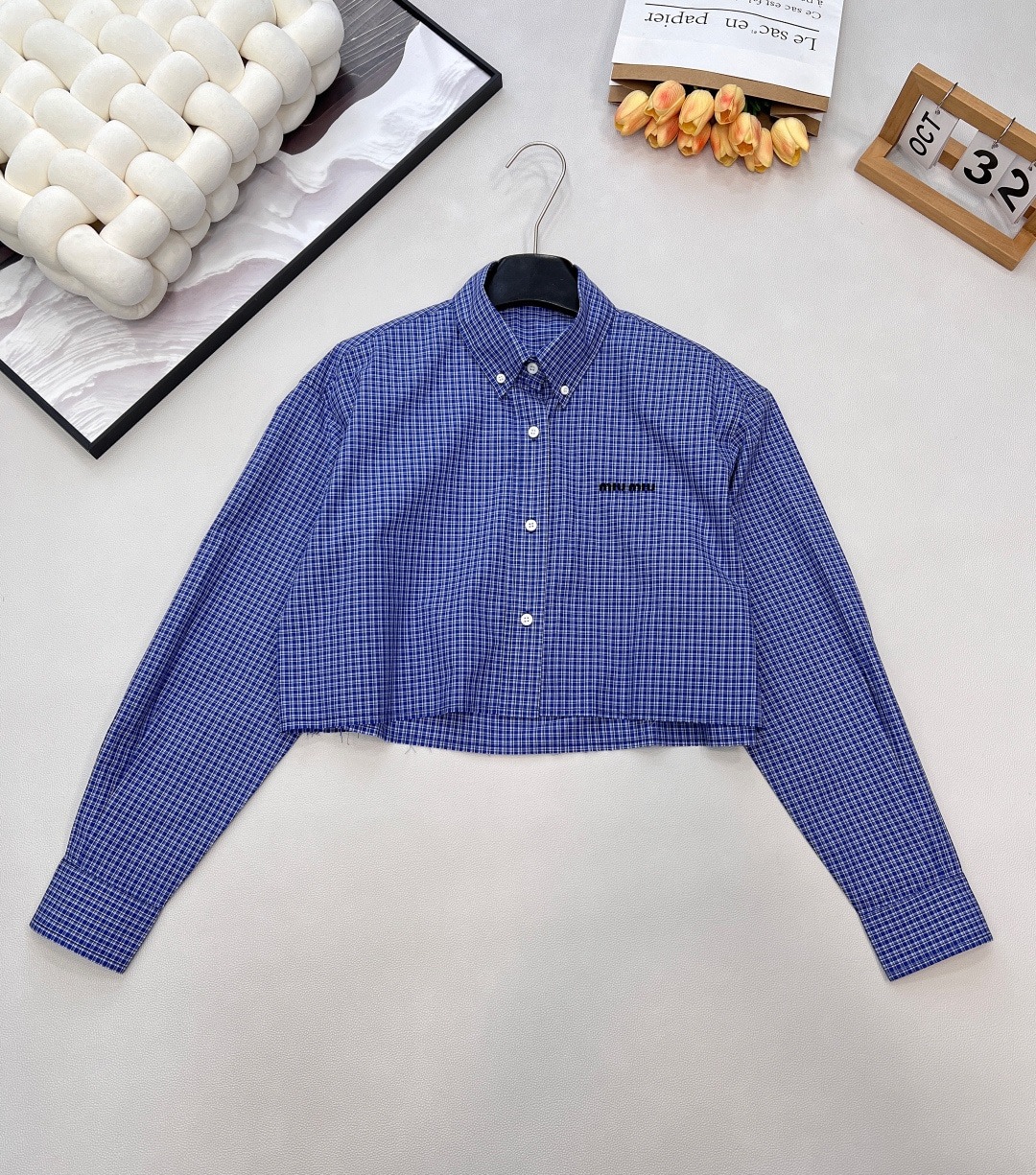 미우미우 신상 숏 체크 긴팔 셔츠