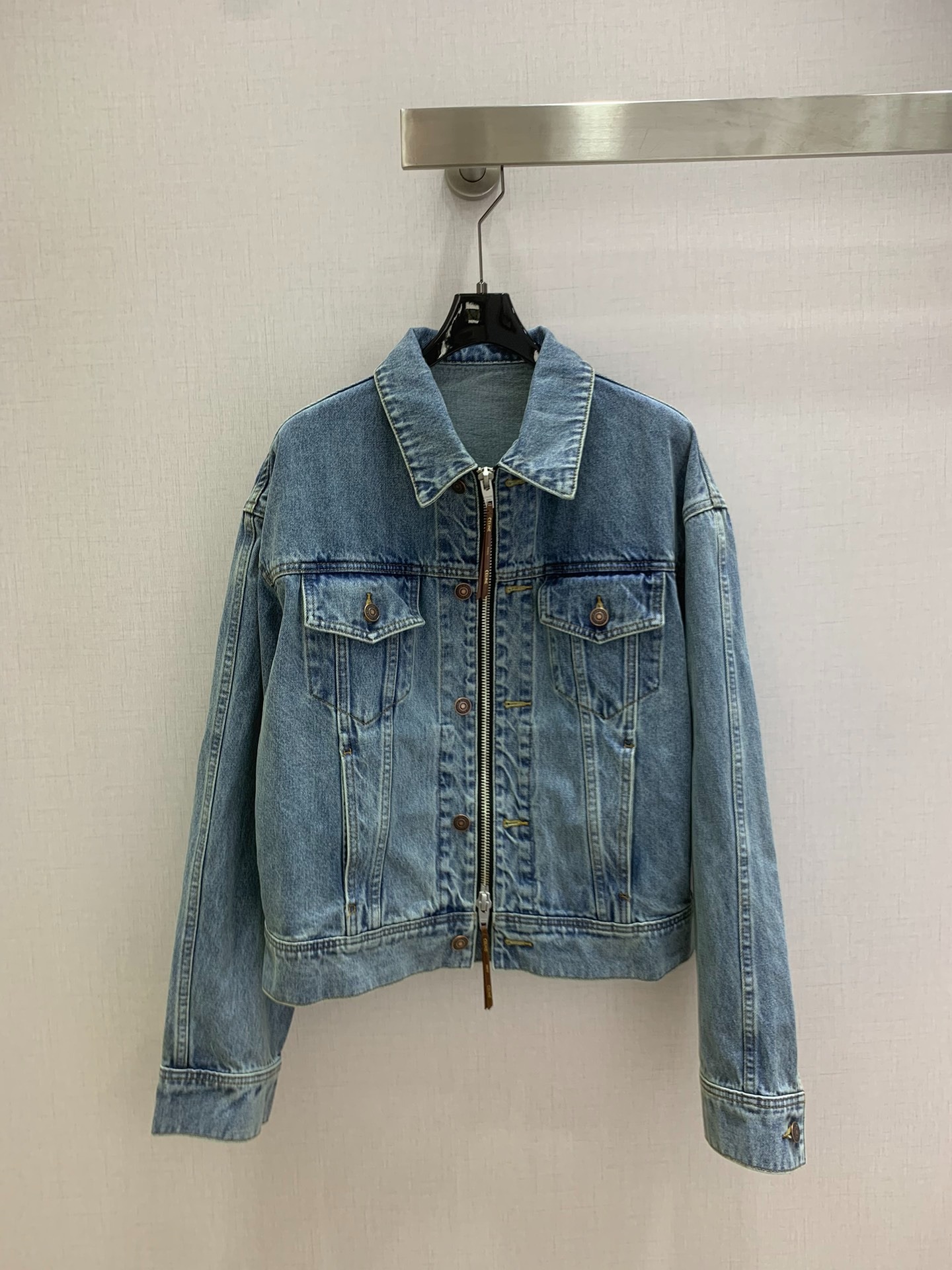 셀린느 26 초봄 신상 터틀넥 데님 집업 아우터