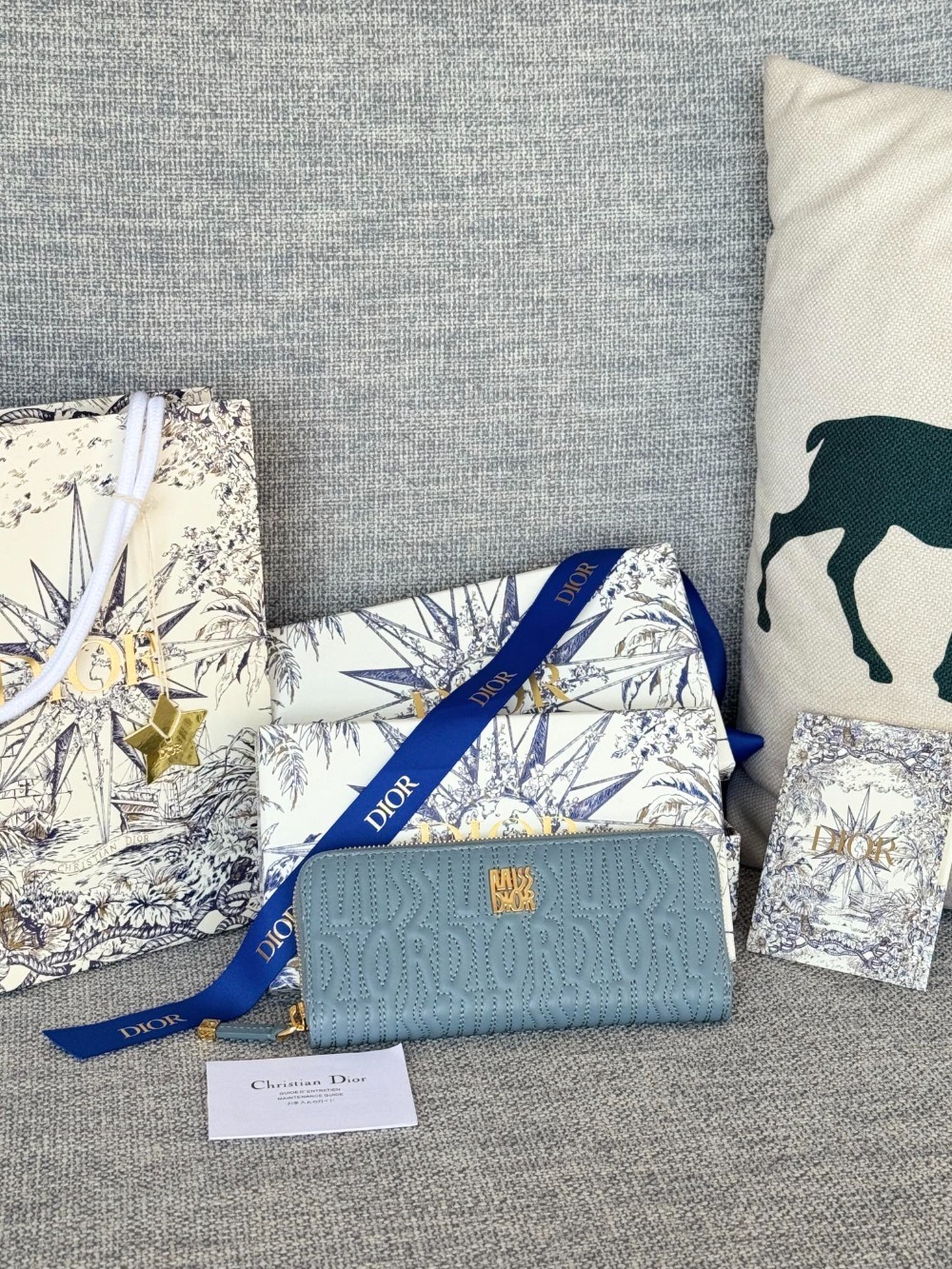 디올 Miss D1OR Freesia 장지갑