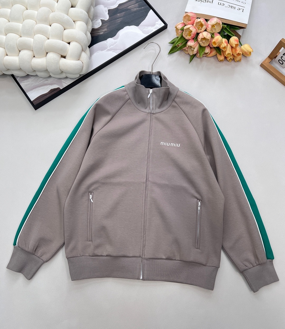 미우미우 신상 캐주얼 집업