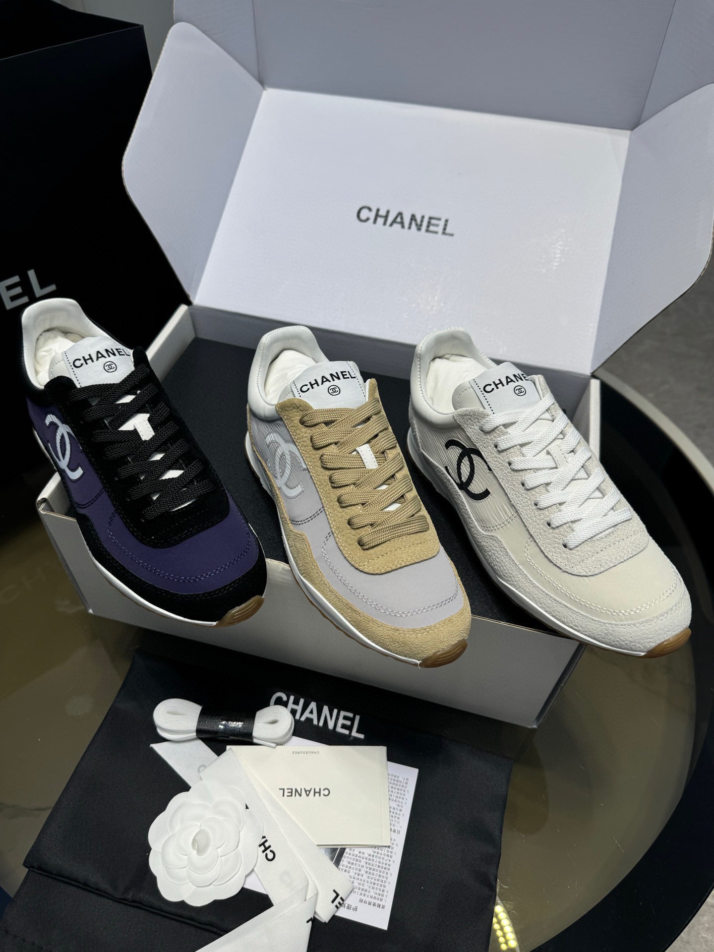 샤넬 26P 스프링 스니커즈