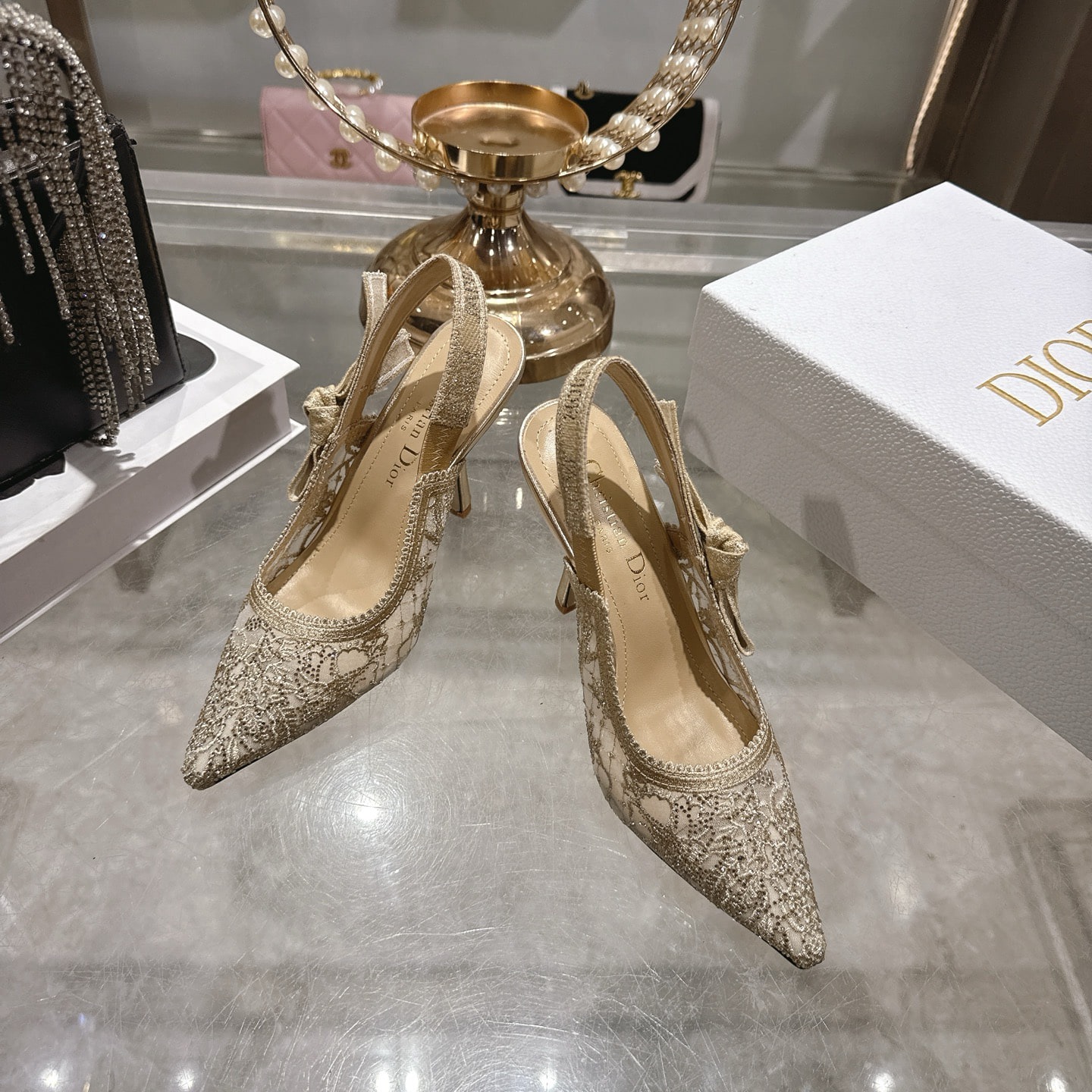 디올 신상 스틸레토 힐 샌들