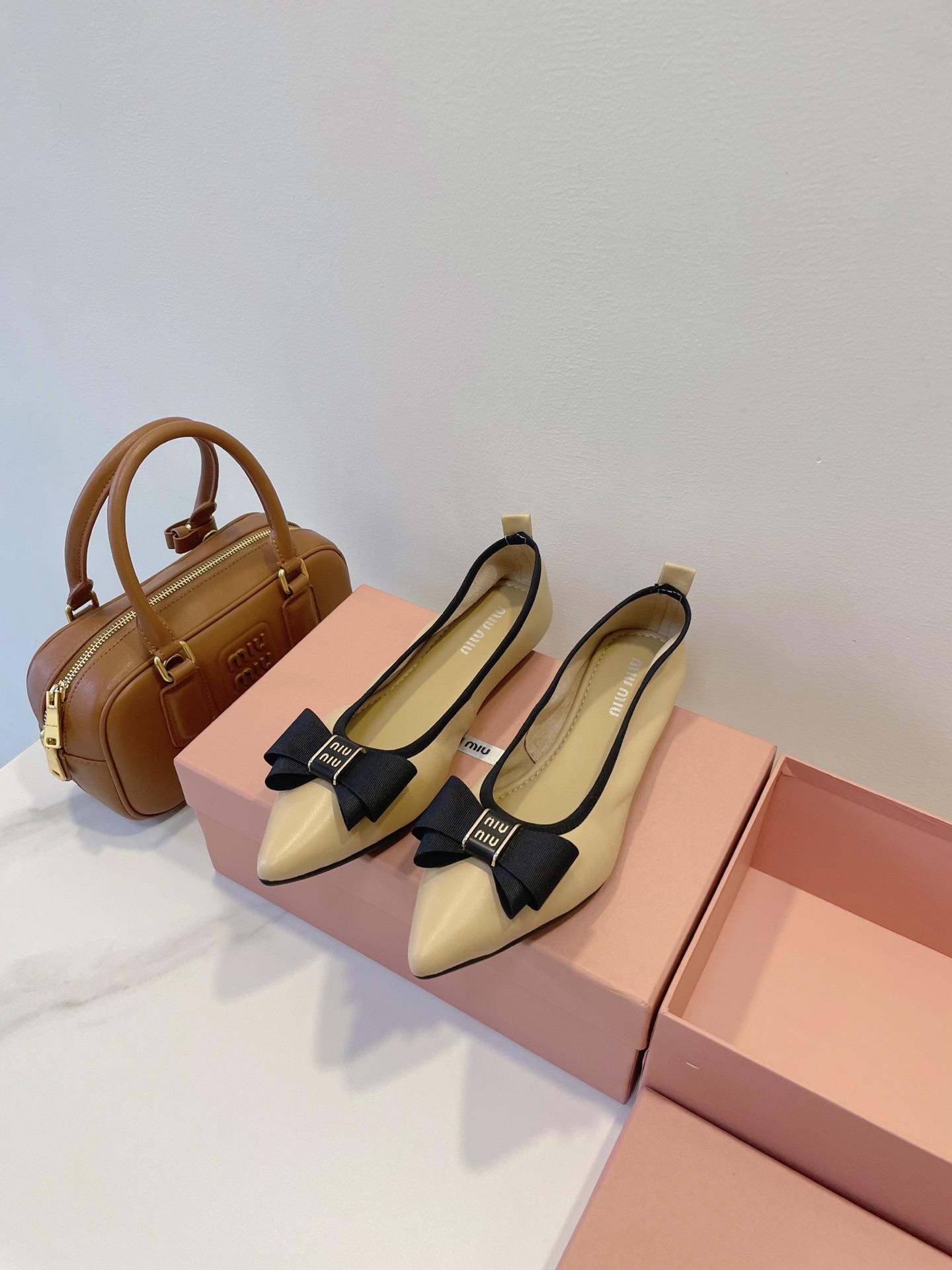 미우미우 신상 발레화