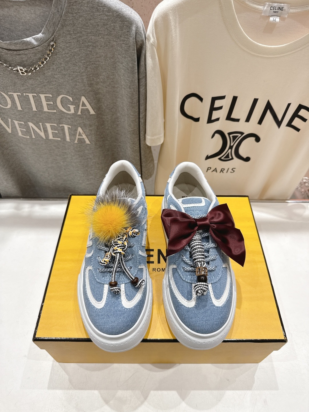 펜디 25ss 메쉬 스트랩 통굽 스니커즈