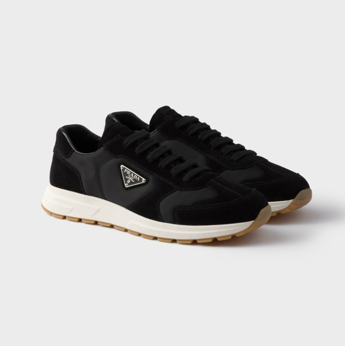 프라다 스웨이드 리나일론 스니커즈 블랙 