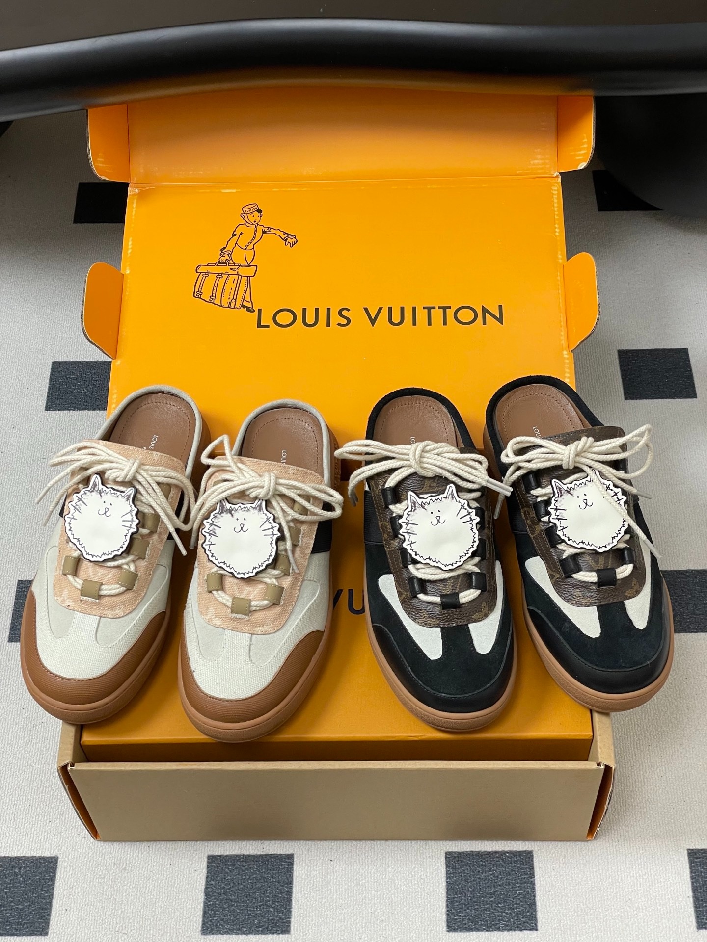 루이비통 봄신상 슬립온 세미슬리퍼