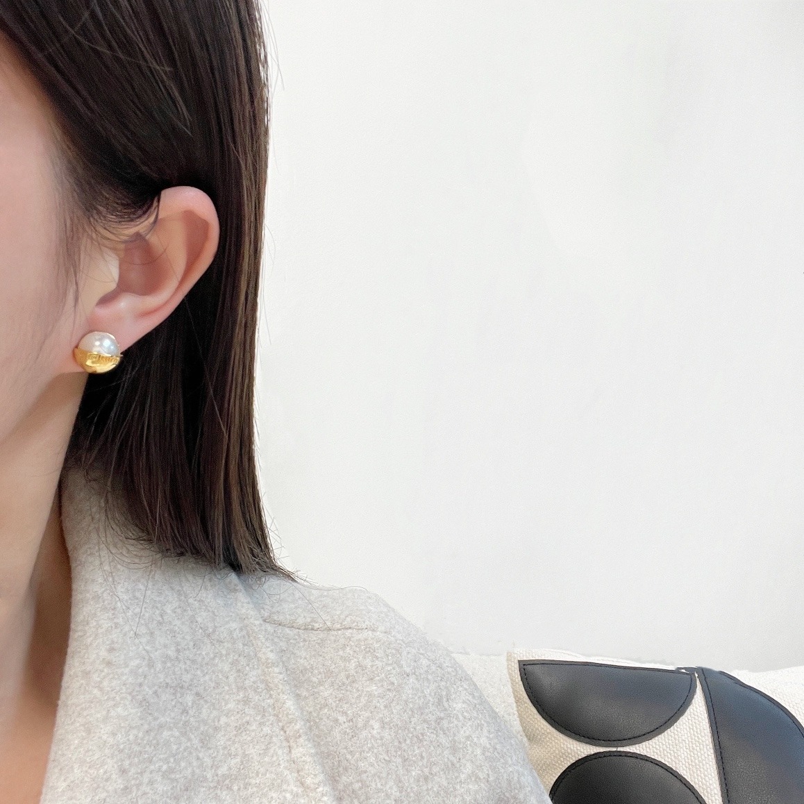 미우미우 진주 이어링