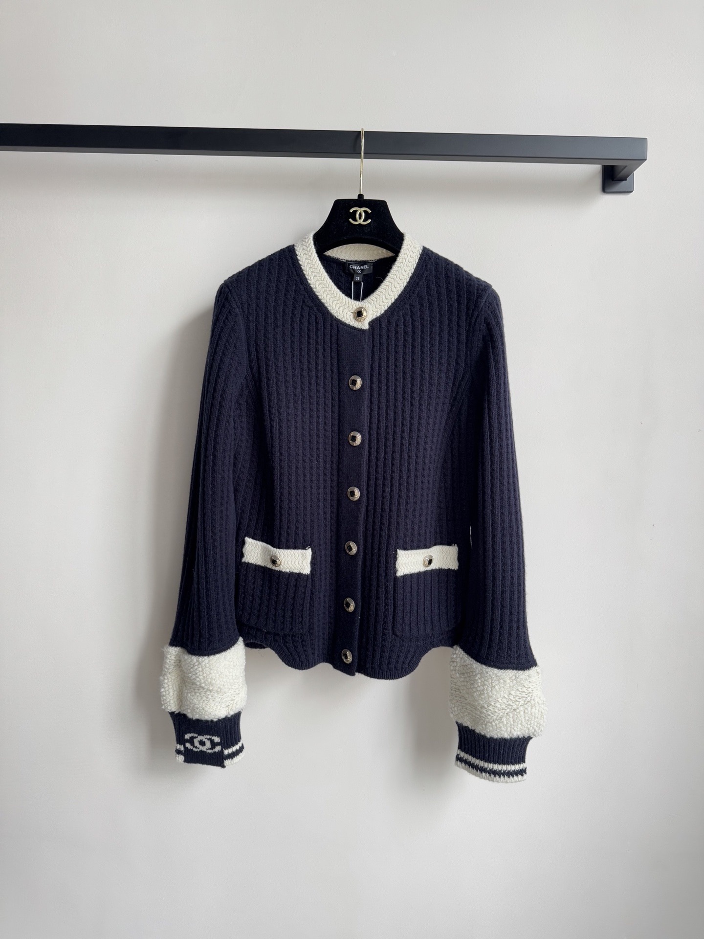 샤넬 25N 니트 가디건