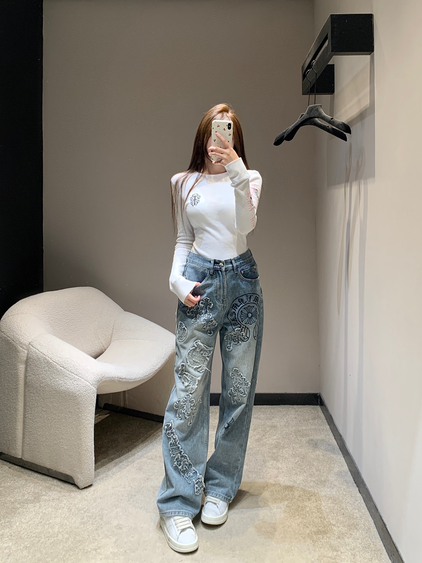 크롬하츠 26 봄 신상 아플리케 일자 데님 팬츠