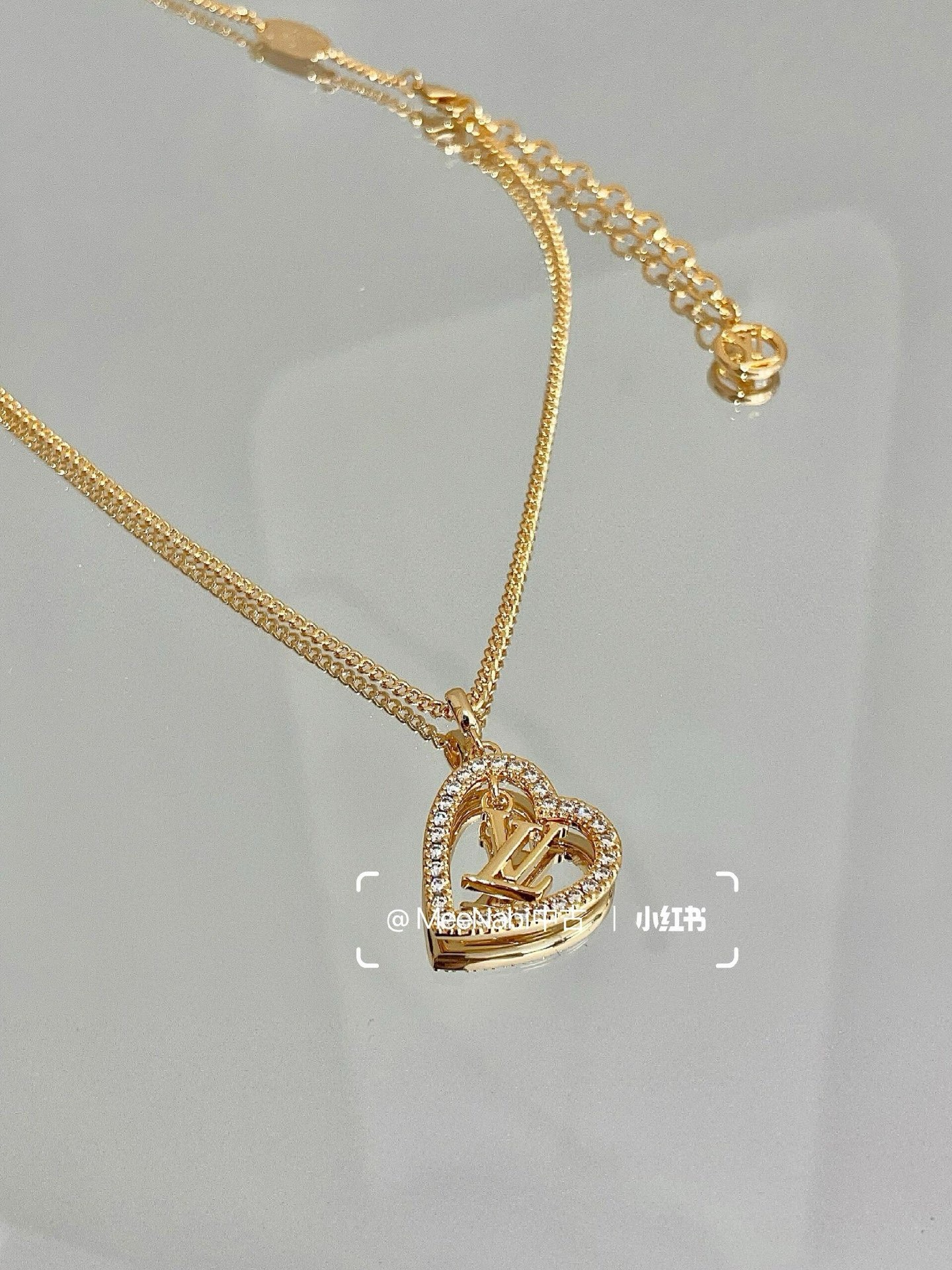 루이비통 신상 하트 목걸이