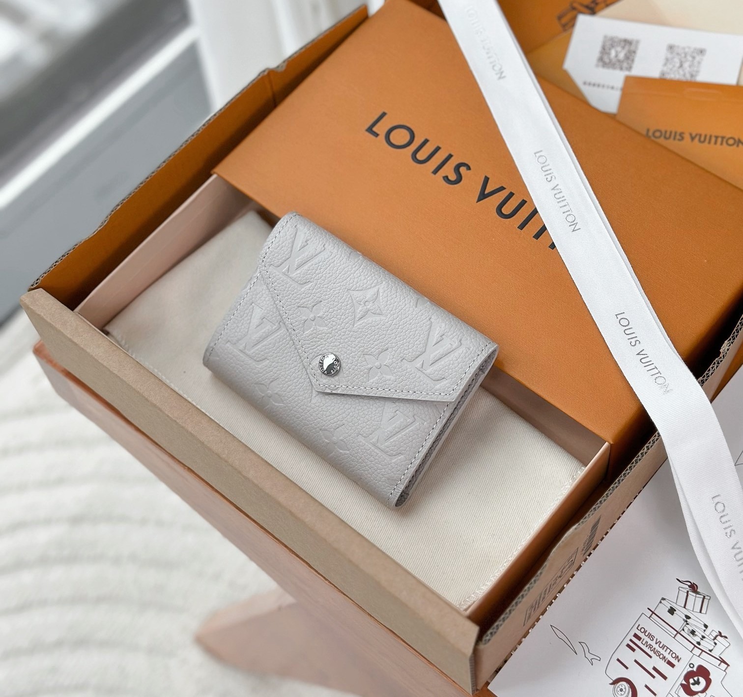 루이비통 빅토리 월릿 앙프레드 반지갑