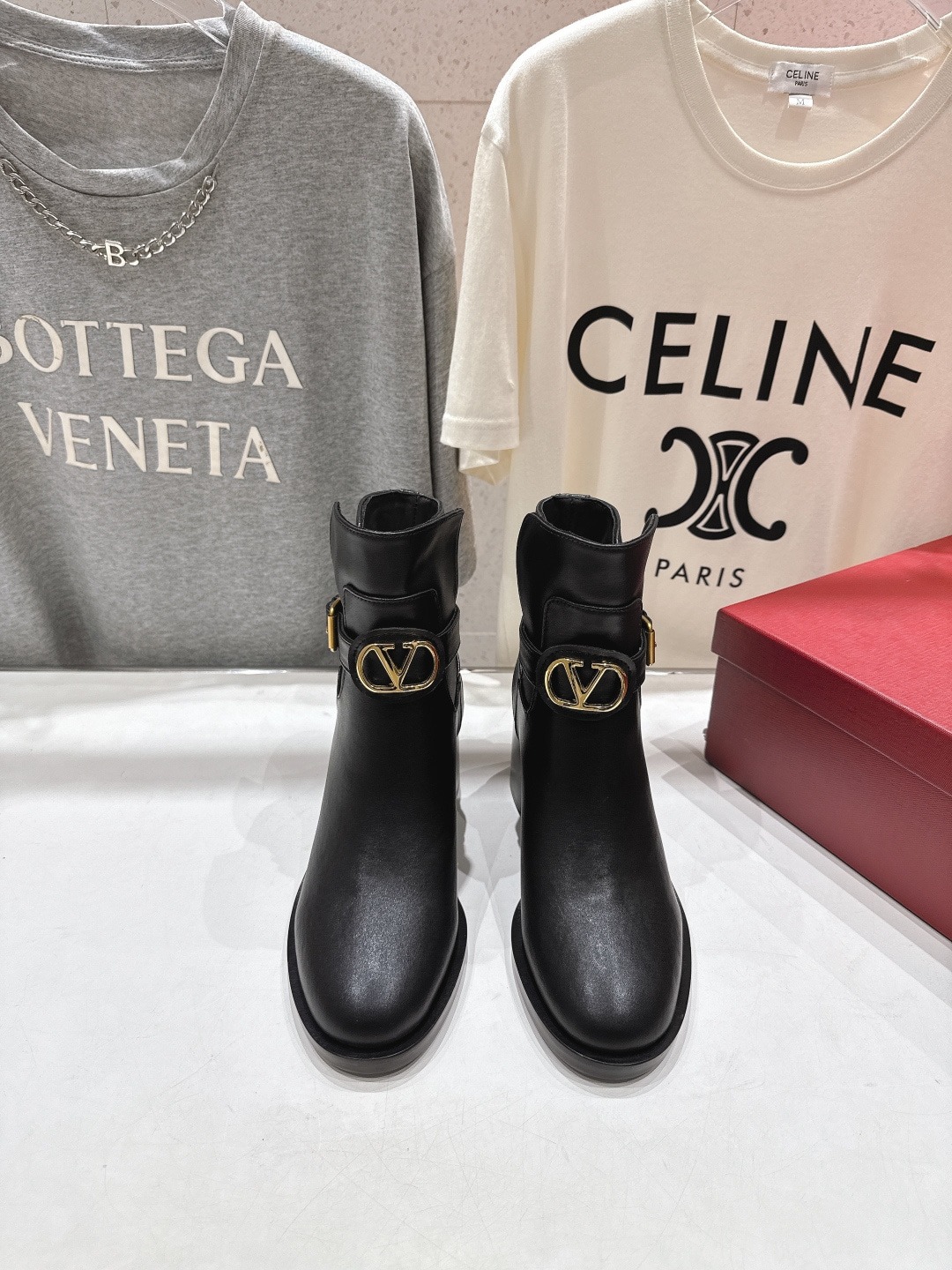 발렌티노 25ss 신상 첼시 부츠